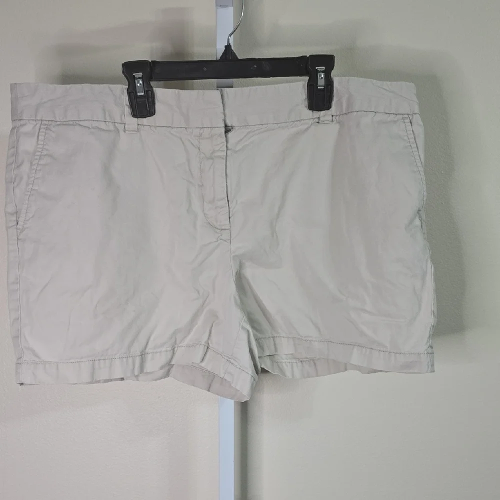 LOFT Cream Bermuda Shorts for Effortless Style‎